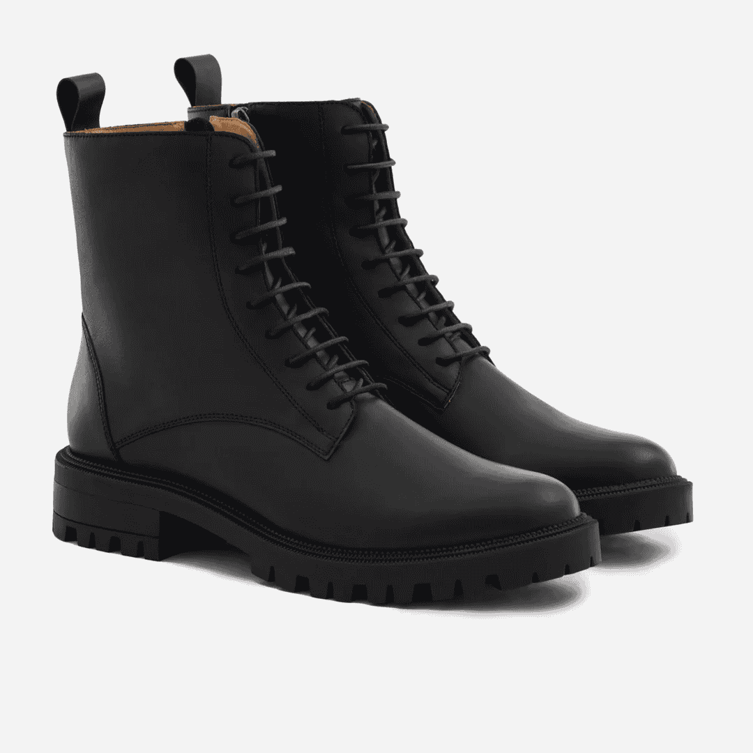 Praga Lace-Up Boots